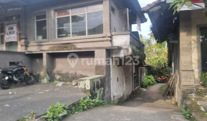 Shop/building on Mas Ubud Main Road, Strategic and Busy Location Shop/building on Mas Ubud Main Road, Strategic and Busy Location