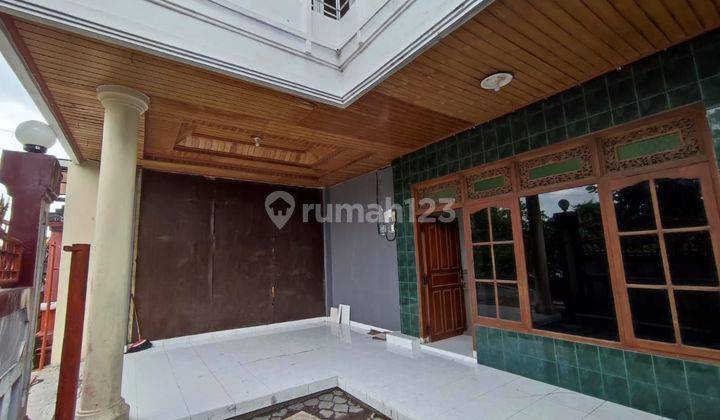 Turun Harga Rumah 2 Lantai  Area Strategis Jl Merdeka Kuta 1