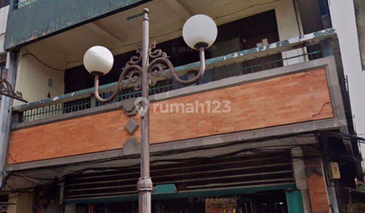 4-Storey Shophouse with Busy Shopping Area in Gajah Mada, Denpasar, Bali 2