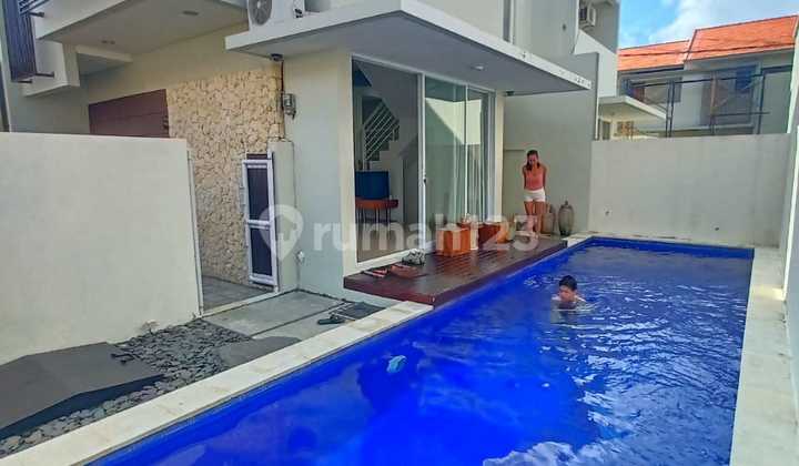 Disewakan Villa 2 Lantai Puri Gading Jimbaran Dengan Private Pool Disewakan Villa 2 Lantai Puri Gading Jimbaran Dengan Private Pool