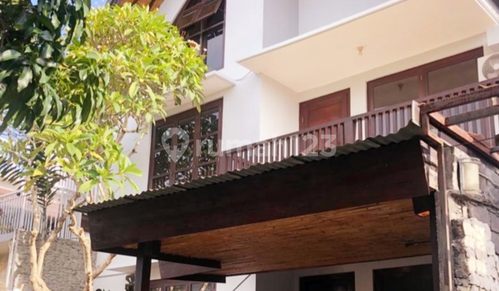 Rumah Jl Puri Gading Jimbaran Dekat Fasilitas Umum