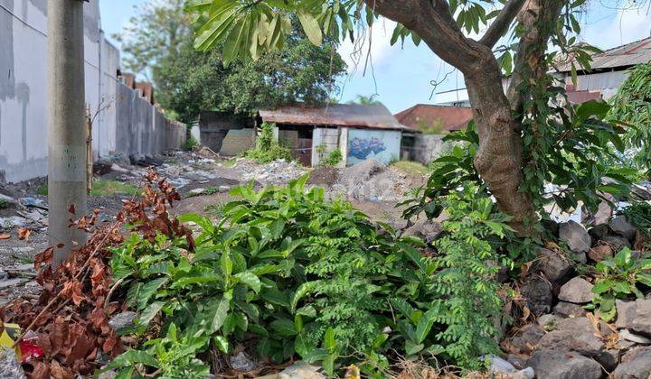 Land on the side of the road near the hospital is ready to be built in Sanur 1