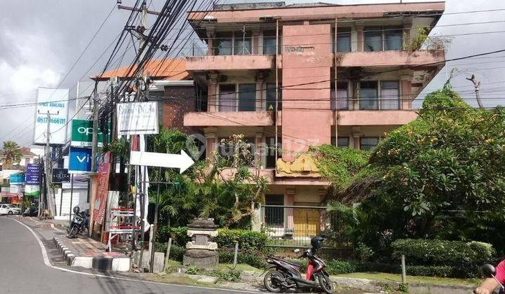 Gedung 4 Lantai Kawasan Ramai Di Teuku Umar Denpasar