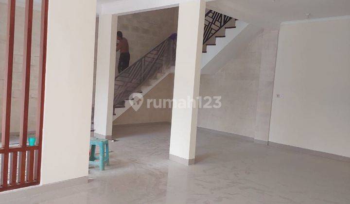 Disewakan Rumah Ada Kolam Renang Di Pusat Kota Denpasar Barat 2