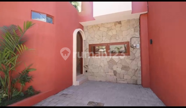 2-Story Villa in Ungasan, South Kuta, Strategically Located in Pecatu Area