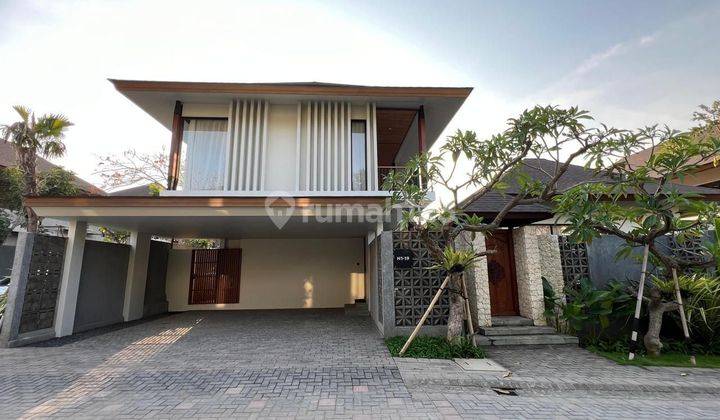 Villa Mewah Siap Huni Dekat Ayana Resort Jimbaran 1