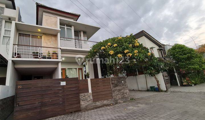 Tukad Badung Renon - Dijual Rumah Modern 2 Lantai 3kt View Sawah 1