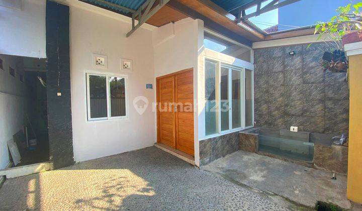 Minimalist House in Buana Raya Padang Sambian Denpasar Bali 2