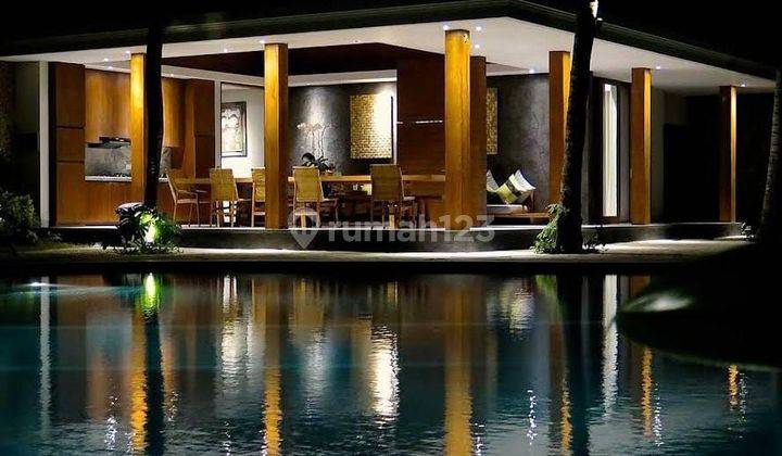 Villa Mewah Full Furnish Di Tepi Pantai Candidasa Karangasem 1