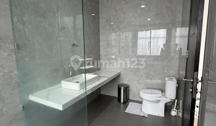 Luxurious 2-Story 4BR House in City Center, Jl Laksamana Renon, Denpasar 2