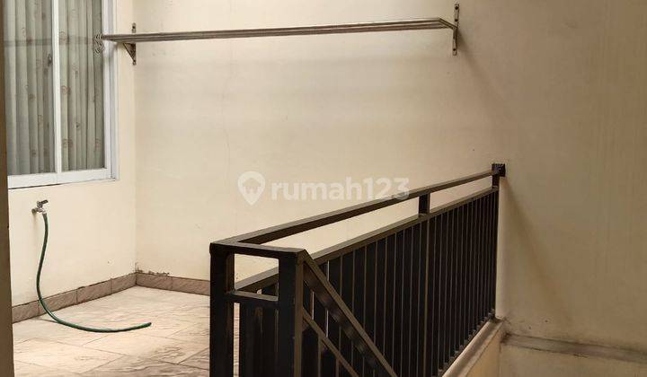  Gedung 3 Lantai Jalan Raya Dekat Sekolah Penabur Gading Serpong 6