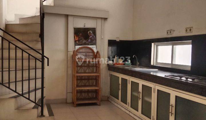  Gedung 3 Lantai Jalan Raya Dekat Sekolah Penabur Gading Serpong 7