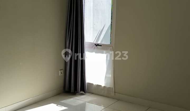 BU Price, Super Cheap 8x17 House in Starling The Spring