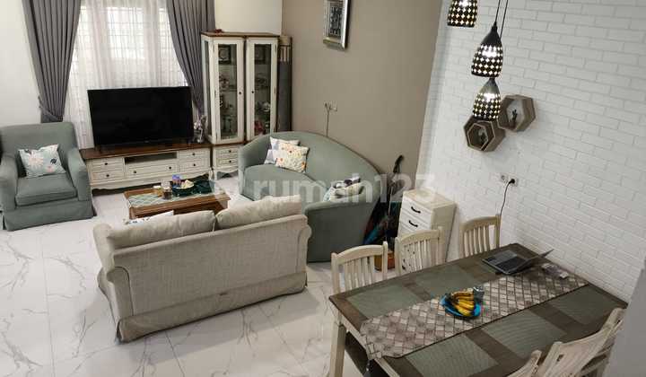 Quick Sale Well-Maintained Strategic House in Nusaloka, Bsd