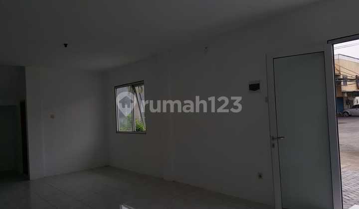 For Sale: 3-in-1 Industrial Attached Warehouse with 40 FT Container in Jatake, Tangerang. For Sale: 3-in-1 Industrial Attached Warehouse with 40 FT Container in Jatake, Tangerang.