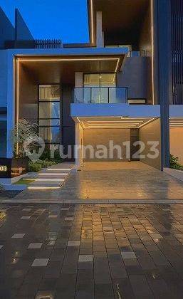 Rumah Cantik 4+1 Kamar Plus Free Lift di Shila Sawangan 1