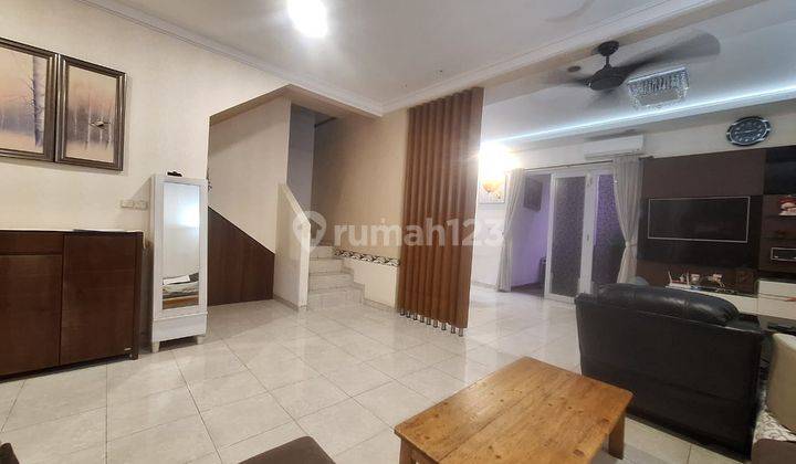 Rumah Rapi 2 Lantai Custom Full Furnished di Alam Sutera 1