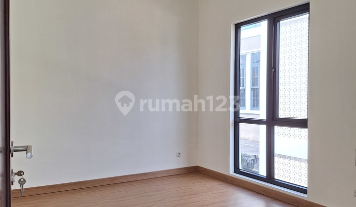 Ready to Occupy Modern Classic 3-Story at The Icon, Bsd City