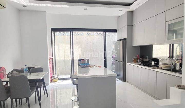 Rumah Baru Full Interior di Cluster Newton Gading Serpong  1