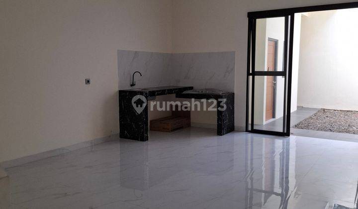 Rumah 2 Lantai Bagus SHM di Meruya, Jakarta Barat 2