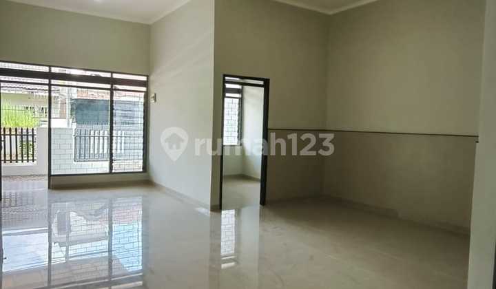 Dijual Rumah Terawat di Dian Permai Bandung