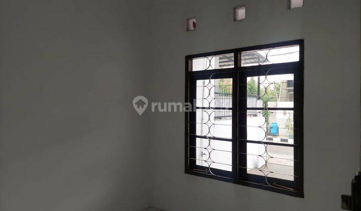 Rumah Dijual Taman Kopo Indah Bandung Minimalis Terawat 2