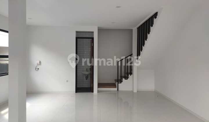 Dijual Rumah Baru Strategis di Leuwisari Bandung