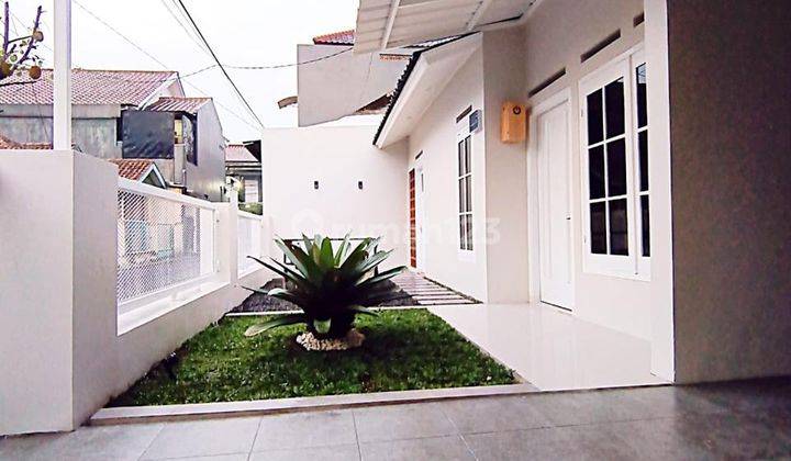 Dijual Rumah Cantik Nyaman Komplek Santosa Asih Bandung 1