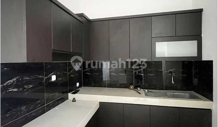 Dijual Rumah Cantik 2 Lantai Baru di Turangga Bandung 2