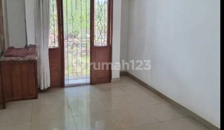 Dijual Rumah di Jalan Utama Mekarwangi Bandung