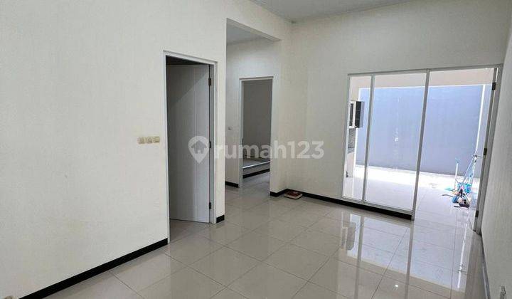 Dijual Rumah Cantik Taman Kopo Indah Bandung Redwood 1