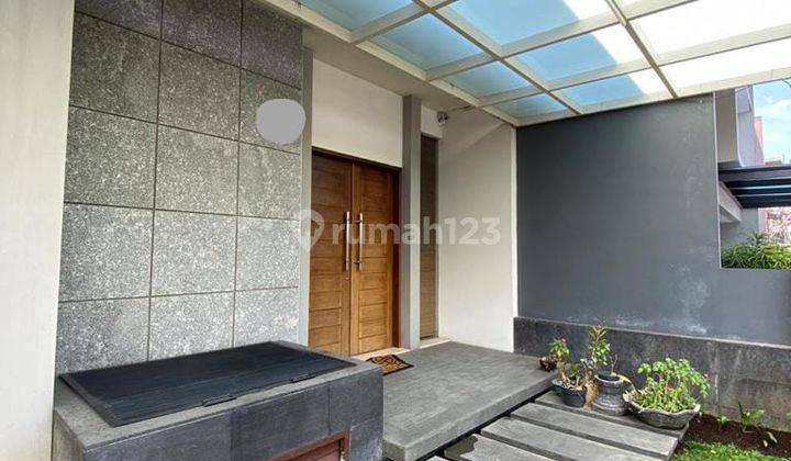 Dijual Rumah Lux Minimalis Singgasana Pradana Bandung 1