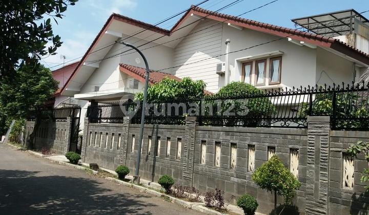 Dijual Rumah Hook di Cisaranten Bandung Siap Huni.
