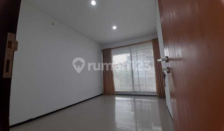 For Sale: Ready-to-Use Shop House in Cigadung Raya, Bandung 2