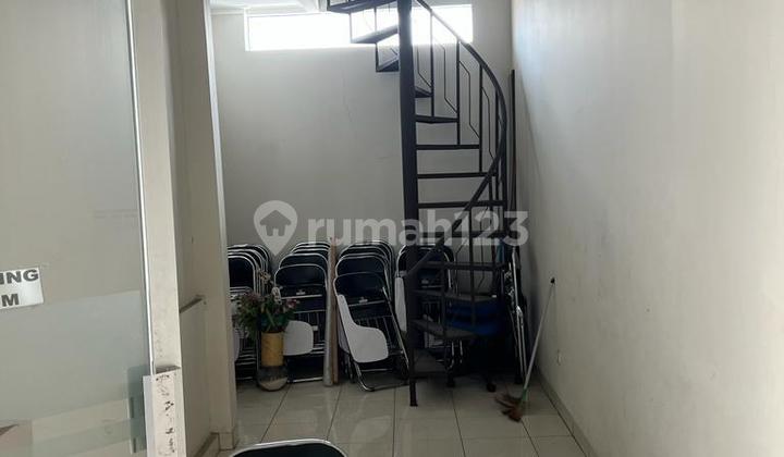 Strategic Commercial Building for Sale at Kebon Jati Paskal 23 Bandung 2