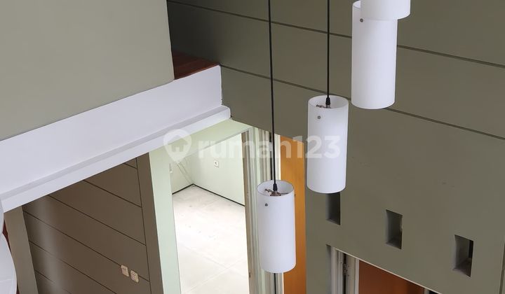 Dijual Rumah Siap Huni di Cluster Favorit Taman Kopo Indah