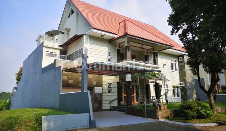 Dijual Rumah Mewah di Kota Baru Parahyangan