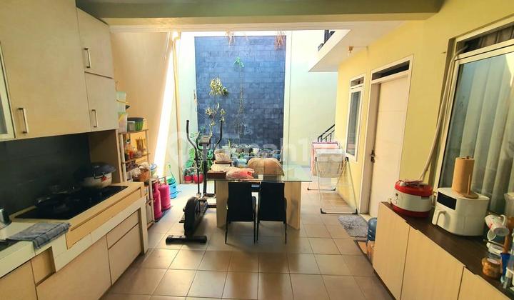 Dijual Rumah Naganingrum Kota Baru Parahyangan Furnished 1