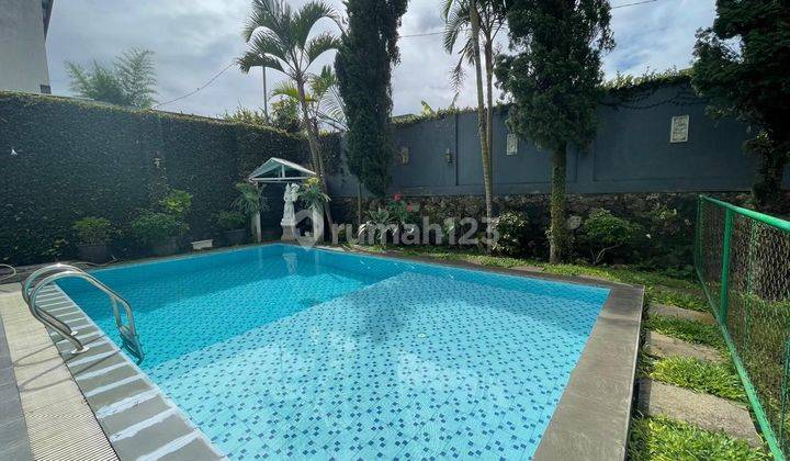 Dijual Villa Lembang Bandung With Swimming Pool 1