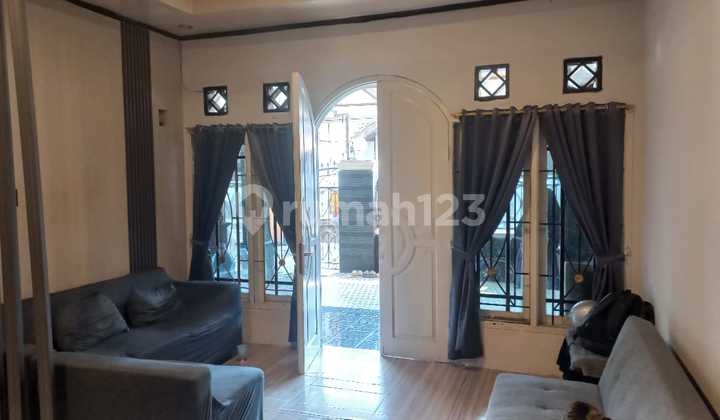 Dijual Rumah Terawat di Taman Cibaduyut Indah Bandung Dijual Rumah Terawat di Taman Cibaduyut Indah Bandung