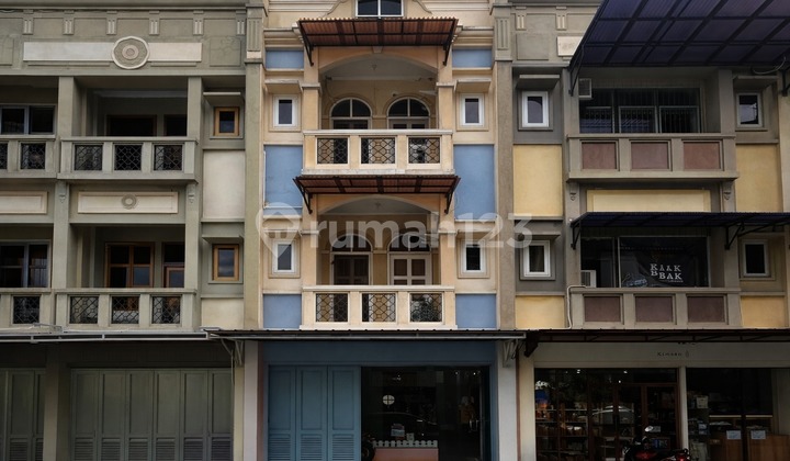 Dijual Ruko di Singgasana Pradana Bandung Nyaman Siap Pakai