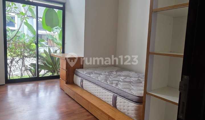 Disewakan Rumah Cantik Kota Baru Parahyangan