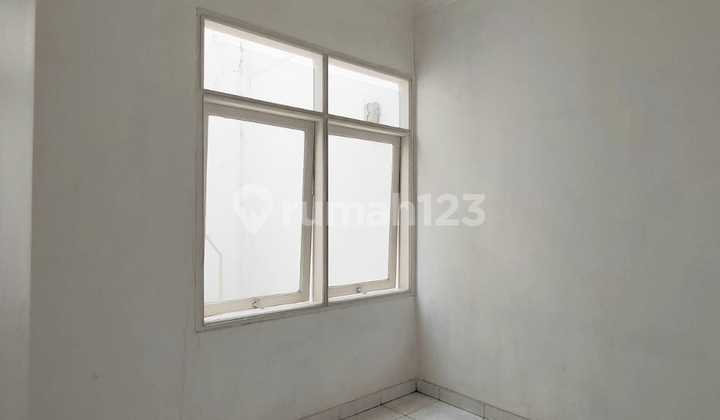 Disewakan Rumah Minimalis di Singgasana Pradana Bandung 2