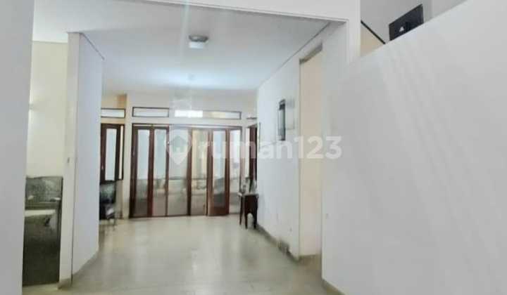 Dijual Rumah di Setraduta Bandung Lingkungan Asri 2