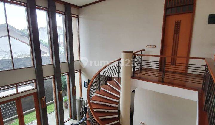 Dijual Rumah Cantik Strategis Tengah Kota Bandung 1