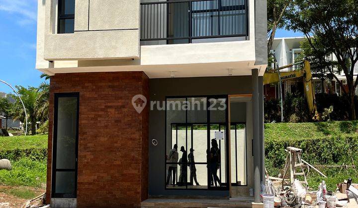 Rumah Baru 2 Lantai Area Tidar Malang Modern Kontemporer Bagus  2