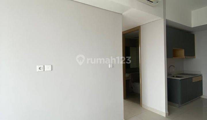 Disewakan Apartemen Taman Anggrek Residence 3 Bedroom Semi Furnish 2