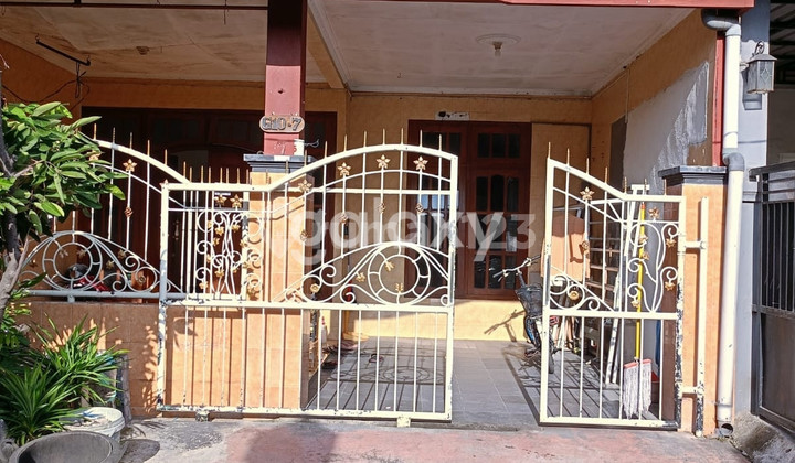 Rumah daerahTulangan 2 Lantai 1