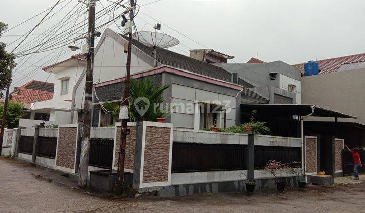 Rumah Huk LT 210 m2 SHM Dekat Mal DTC dan Gerbang Tol Desari 1