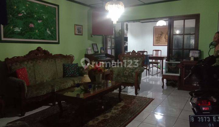 Rumah Luas Tanah 416 m2 Bonus Kos Kosan Aktif Dekat Jln  Margonda 2